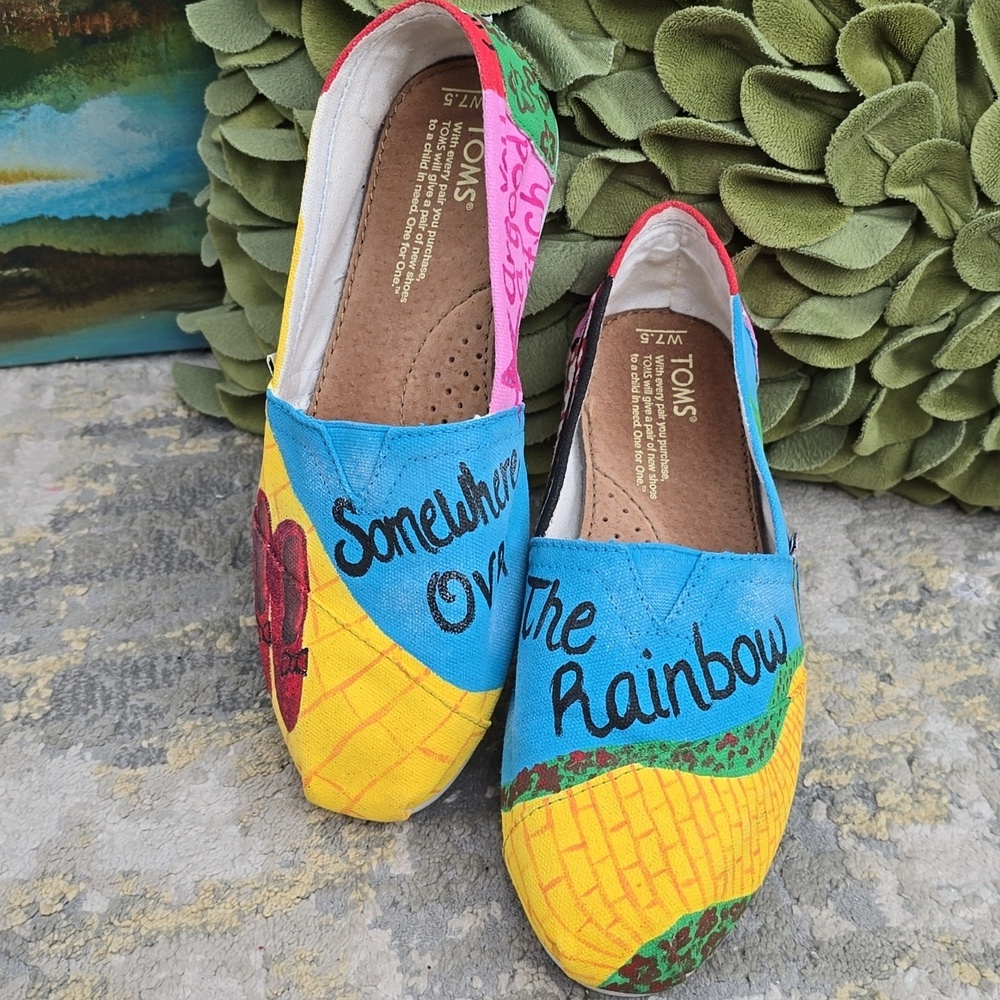 TOMS Wizard of Oz Slip-Ons  Alpargata Custom Painted Size 7.5